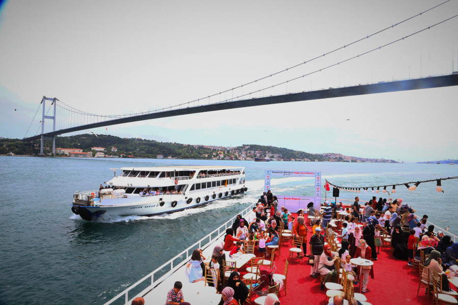 Bus + Boat Tour