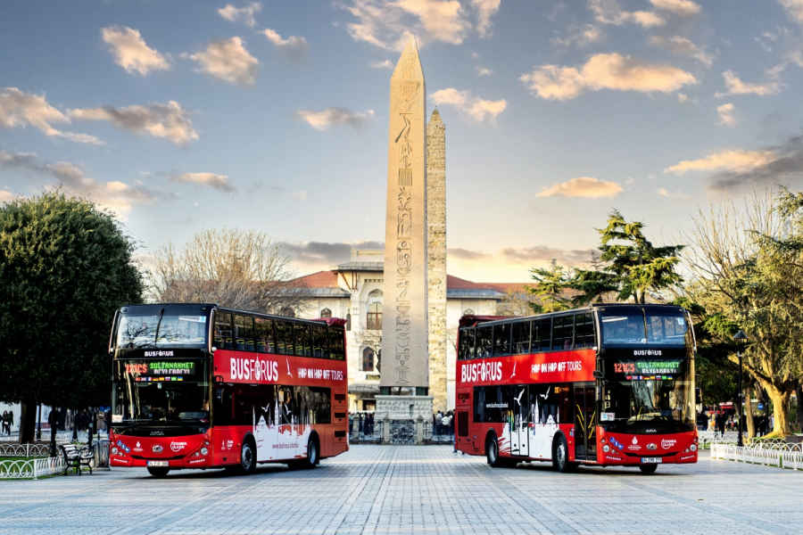 Istanbul Sightseeing Bus By Night 